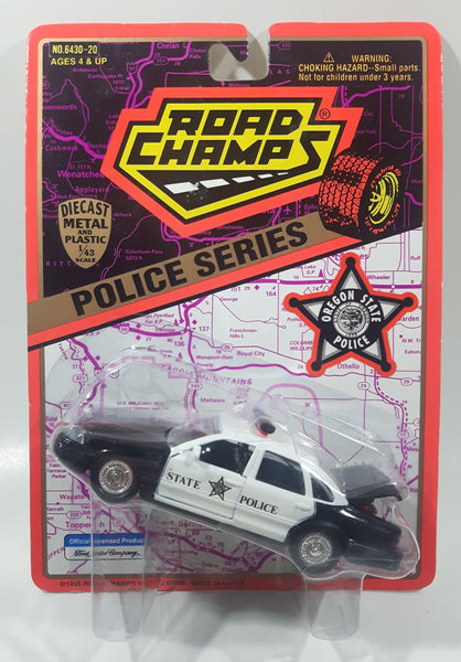 1995 Road Champs Police Series Ford Crown Victoria Oregon State Police Black and White 1/43 Scale Die Cast Toy Car Vehicle New in Package