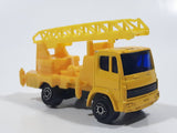 Maisto Yellow Ladder Service Truck Yellow Die Cast Toy Car Construction Equipment Machinery Vehicle