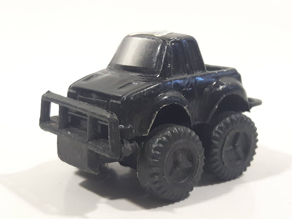 Unknown Brand No 0002 Stubby Black Plastic Die Cast Toy Car Vehicle