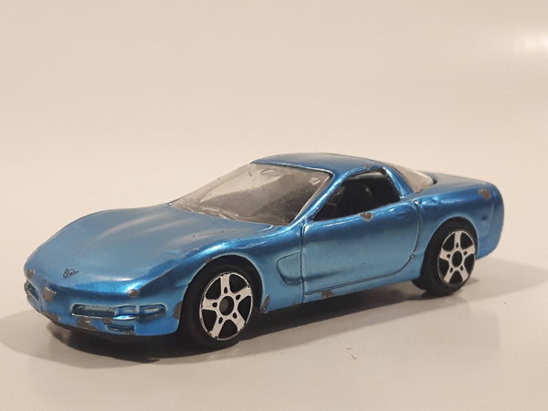 Maisto '97 Chevrolet Corvette Metallic Light Blue Die Cast Toy Car Vehicle