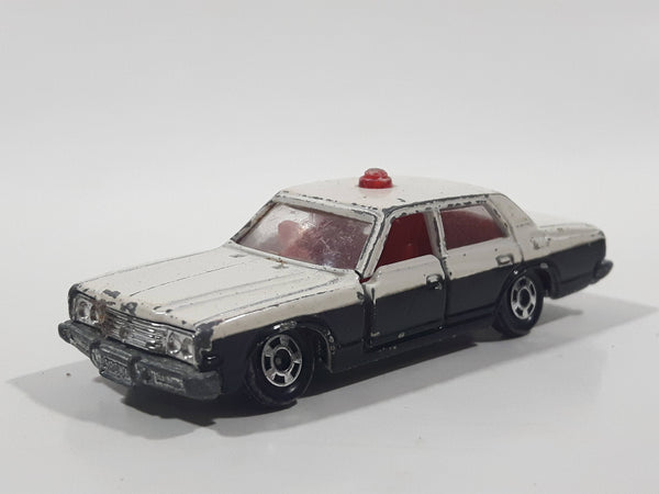Vintage Tomica No. 4.27.32.110 Toyota Crown Police Cop White and Black 1/65 Scale  Die Cast Toy Car Vehicle with Opening Doors Made in Japan