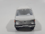 Realtoy Westjet Shuttle Van White Die Cast Toy Car Vehicle Missing the Hitch