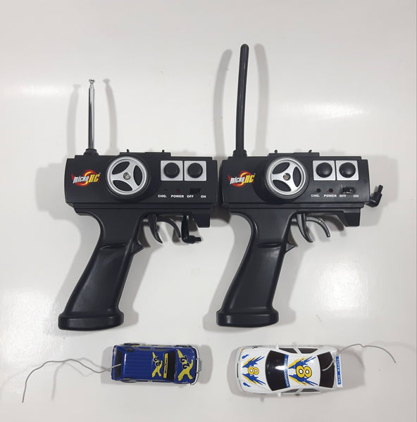 2002 Micro RC #8 White and #22 Blue Plastic Toy Car Remote Control Vehicles Set of 2 Cars and 2 Controllers