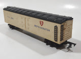 Tri-ang HO Scale TR 2690 Refrigerator Box Car Cream White Black Roof Toy Train Car Vehicle