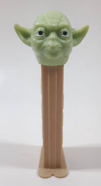1997 LucasFilm Star Wars Yoda Character Pez Dispenser Toy 4.966.305 Patent