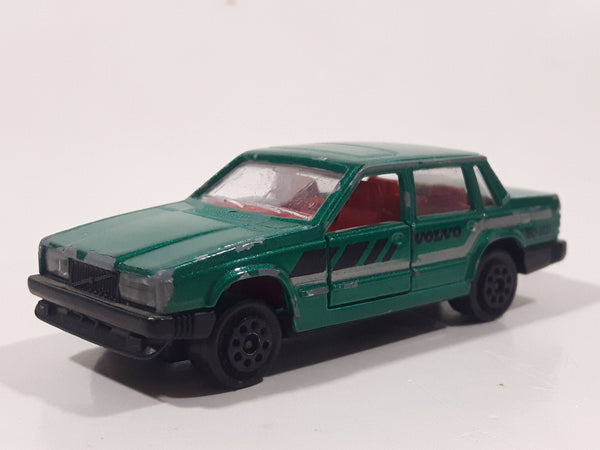 Majorette Volvo No. 230 Volvo 760 GLE Sedan Green 1/61 Scale Die Cast Toy Car Vehicle with Opening Doors