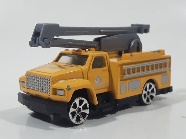 Motor Max 6038 Cherry Picker Boom Utility Truck Yellow Die Cast Toy Car Vehicle