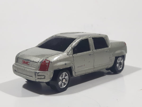 Maisto 2002 GMC Terra4 Concept Grey Die Cast Toy Car Vehicle