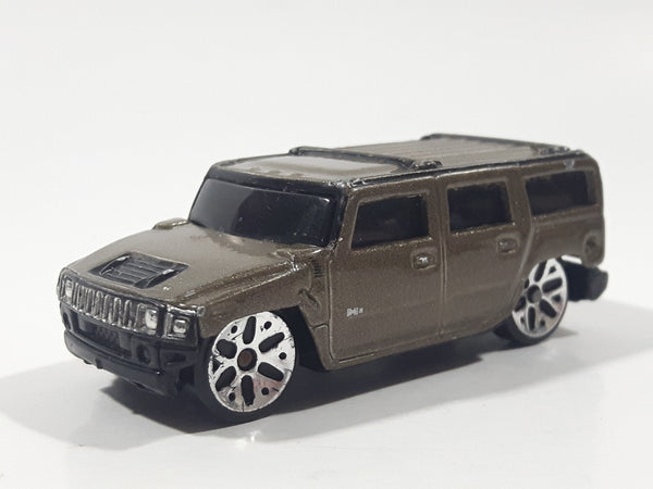 Maisto Hummer H2 Gold Brown Die Cast Toy Truck SUV Vehicle