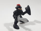 1994 F-P Fisher Price Great Adventures Black Medieval Knight 2 3/8" Tall Toy Action Figure