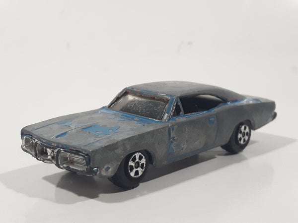 Vintage 1981 Warner Bro. ERTL Dukes of Hazzard General Lee Die Cast Toy Muscle Car Vehicle TV Show Collectible