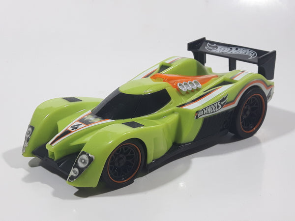 2014 Toy State Hot Wheels Energy RC 24 Ours Green 5 3/8" Long Plastic Remote Control Toy Car Vehicle NO CONTROLLER