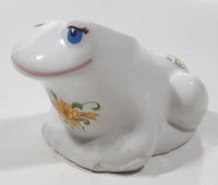 Vintage 1982 Avon Ceramarte 4 1/2" Long White Frog Ceramic Incense Potpourri Holder