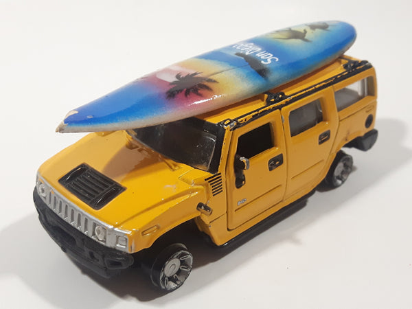 Maisto Hummer H2 SUV Yellow 1/46 Scale Pull Back Die Cast Toy Car Vehicle with Wood San Diego Surfboard On Roof No Tires