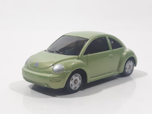 Maisto VW Volkswagen New Beetle Green Die Cast Toy Car Vehicle