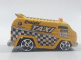 Maisto Vantasy Van Cruisin' Taxi Cab Yellow Die Cast Toy Car Vehicle