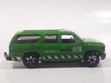 2010 Matchbox Construction 2000 Chevrolet Suburban Green Die Cast Toy Car Vehicle