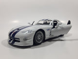 Maisto Dodge Viper GT2 White with Blue Stripes 1/24 Scale Die Cast Toy Car Vehicle Missing Spoiler