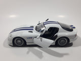Maisto Dodge Viper GT2 White with Blue Stripes 1/24 Scale Die Cast Toy Car Vehicle Missing Spoiler