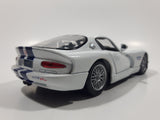 Maisto Dodge Viper GT2 White with Blue Stripes 1/24 Scale Die Cast Toy Car Vehicle Missing Spoiler