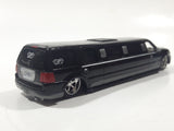 Maisto Playerz Luxury Lincoln Navigator Limousine Black 1/64 Scale Die Cast Toy Car Vehicle