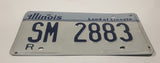 1980s 1990s Illinois Land of Lincoln 'R' Metal Vehicle License Plate Tag SM 2883