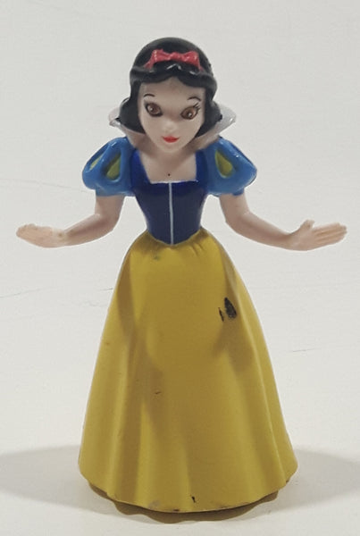 Disney Snow White 2 3/4" Tall PVC Toy Figure