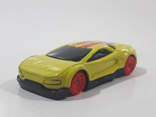 Maisto Yellow Die Cast Toy Car Vehicle
