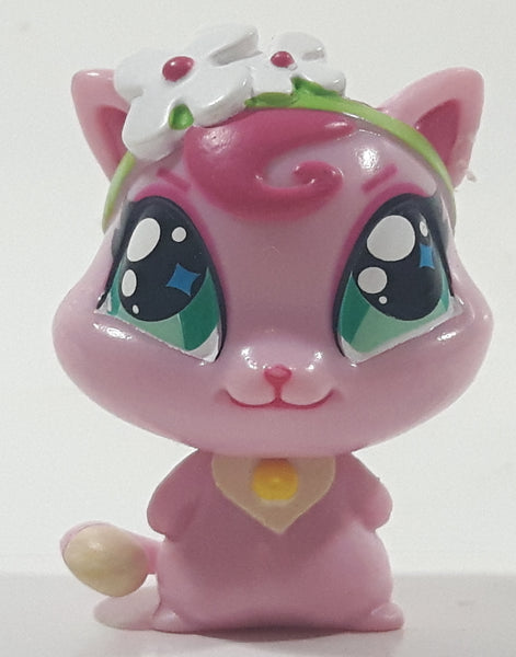2012 Jakks Viacom and Rainbow Winx Club Love Pink Cat 1 3/4" Tall Toy Figure