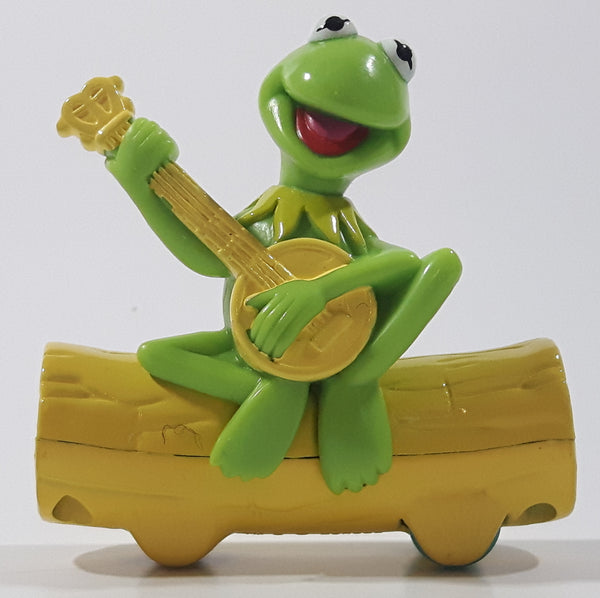Rare Aspen Henson Muppets Kermit The Frog Playing Banjo on Yellow Log Shaped 3" Toy Car Vehicle