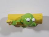 Rare Aspen Henson Muppets Kermit The Frog Playing Banjo on Yellow Log Shaped 3" Toy Car Vehicle